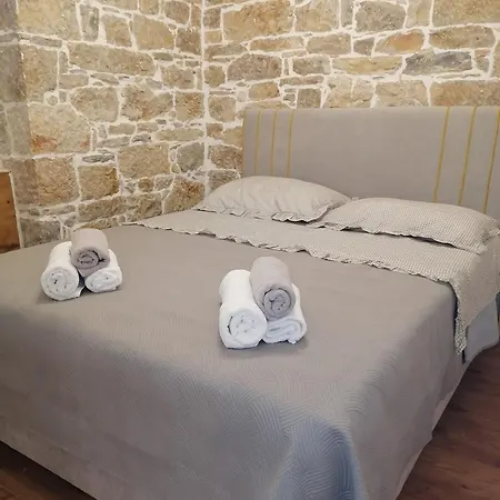 With Parking Spaces Konjevrate, Krka - 23231 Unesic